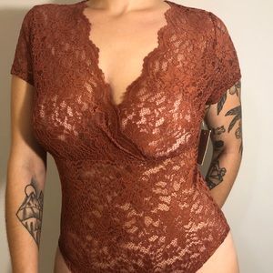 NWT cap sleeve rust colour bodysuit